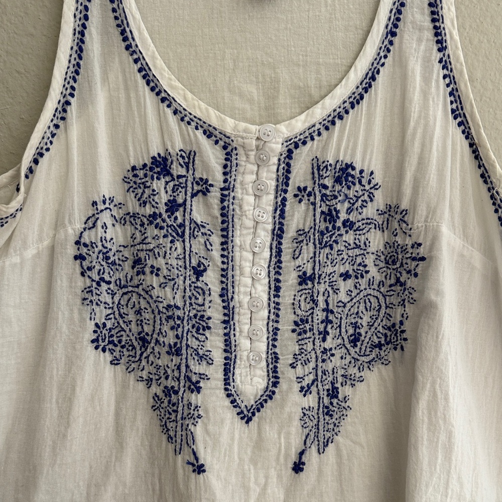 Embroidered White and Blue Women's Top - Picture 2 of 3